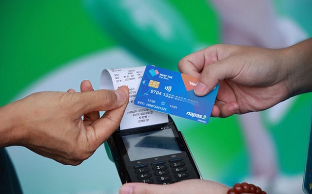 Sử dụng thẻ ATM để thanh toán các hóa đơn mua sắm