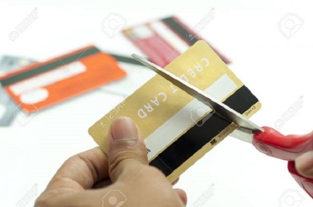 Khi bạn cần hủy thẻ tín dụng