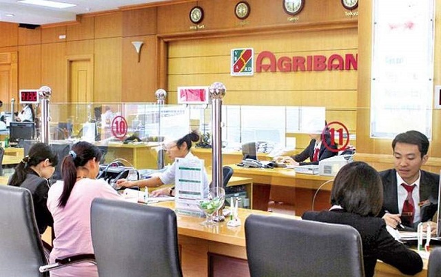 Làm thẻ tại chi nhánh Agribank